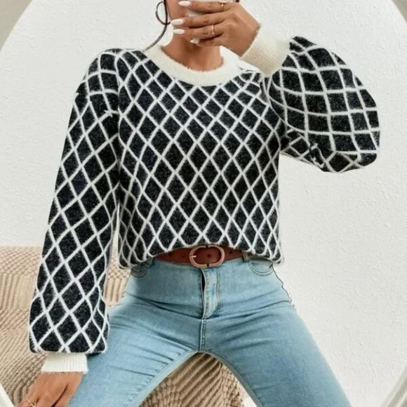 Contemporary Geometric print Sweater BLACK/WHITE - Picture 6 of 6